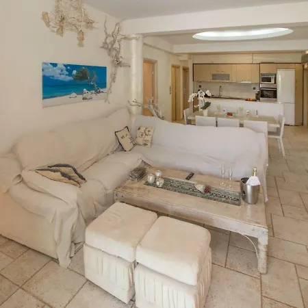 Family Getaway In By Ghh * Marathón