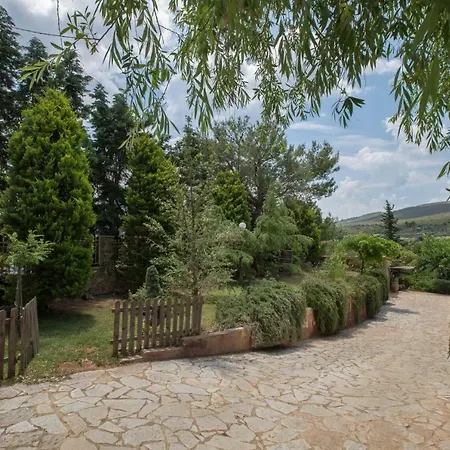 Dom wakacyjny Family Getaway In By Ghh *